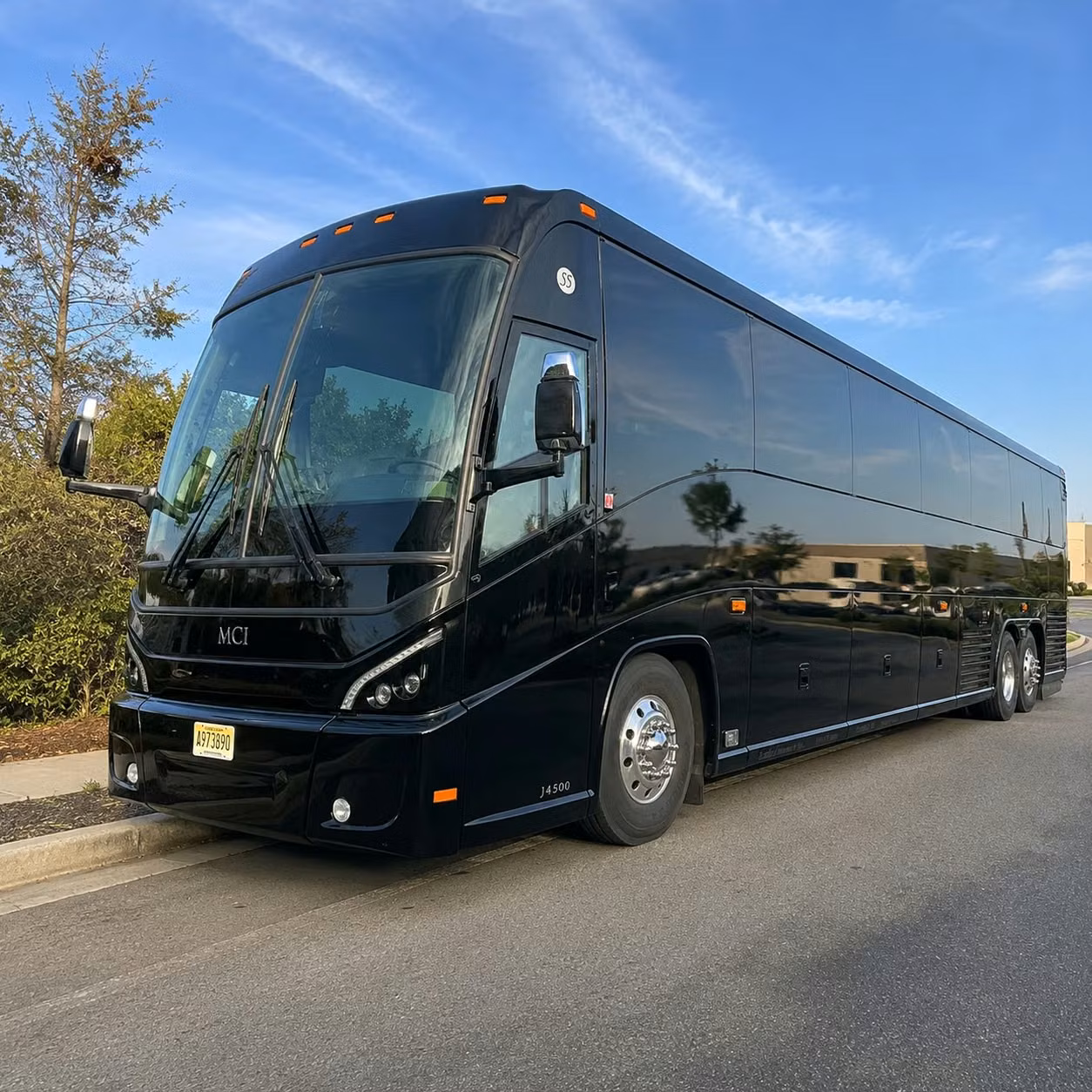 you can find and book employee transportation in akron and any nearby city